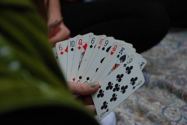 Les jeux de cartes pour améliorer votre apprentissage et votre logique
